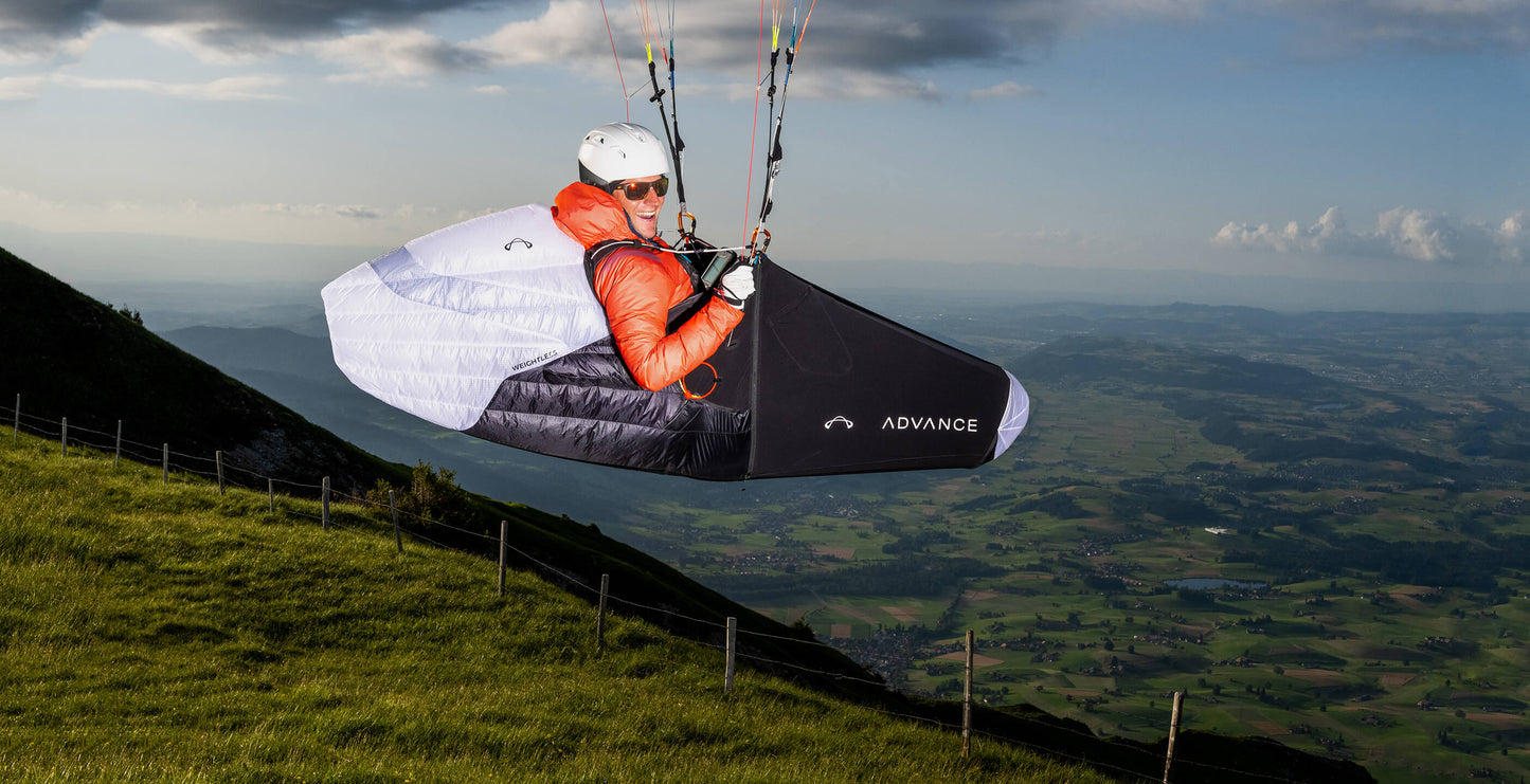 Advance WEIGHTLESS